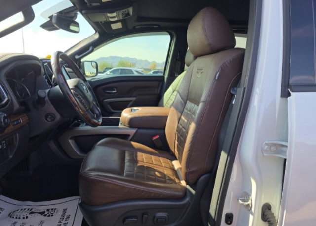 Certified 2021 Nissan Titan Platinum Reserve w/ Moonroof Package AWD/4WD image 7
