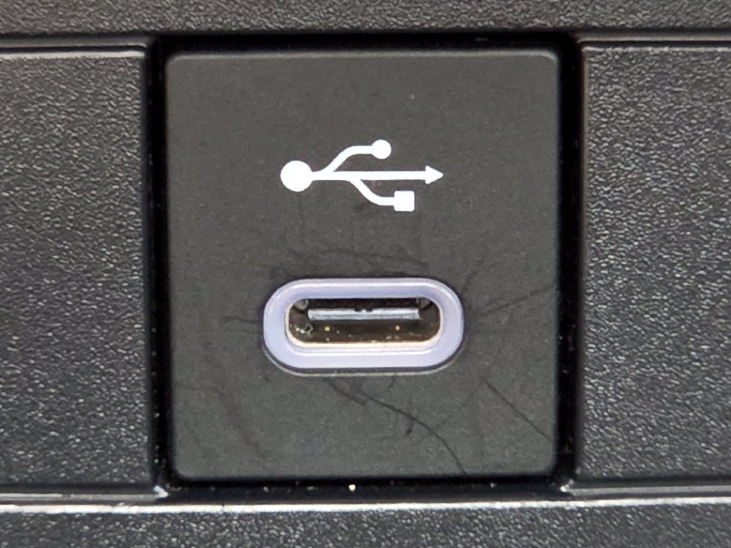 Used 2023 Toyota Prius XLE AWD/4WD image 7