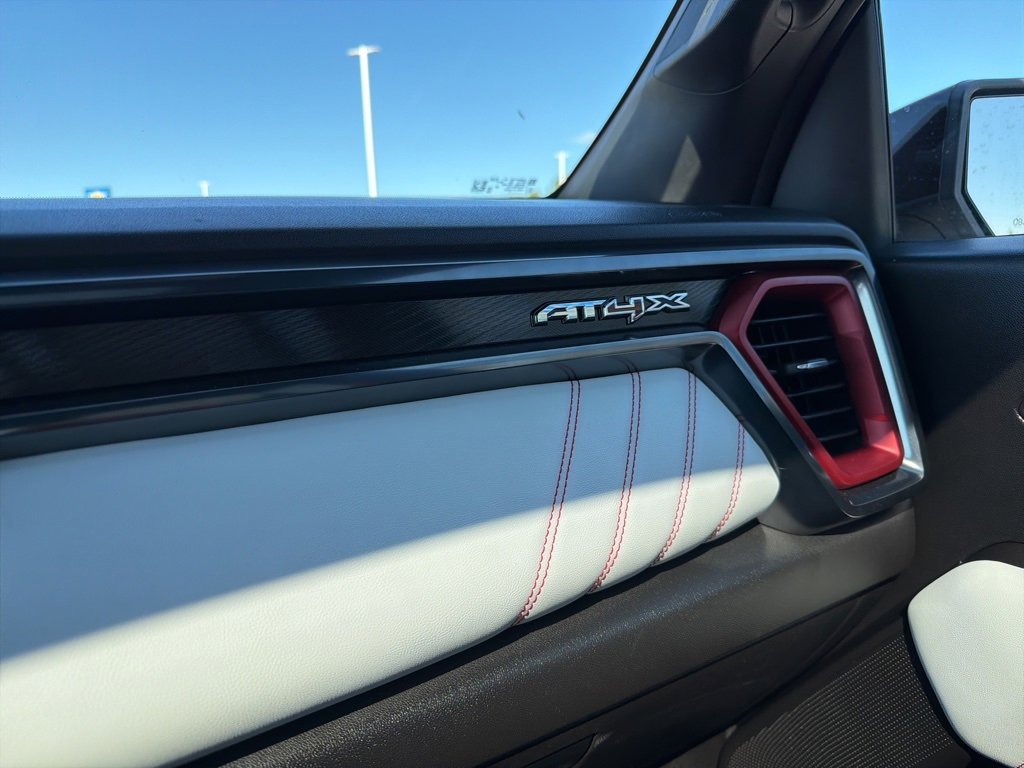 Used 2024 GMC Canyon AT4X image 23