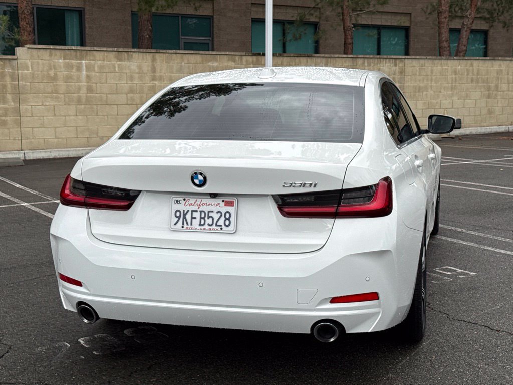 Used 2024 BMW 330i Sedan w/ Convenience Package RWD image 9