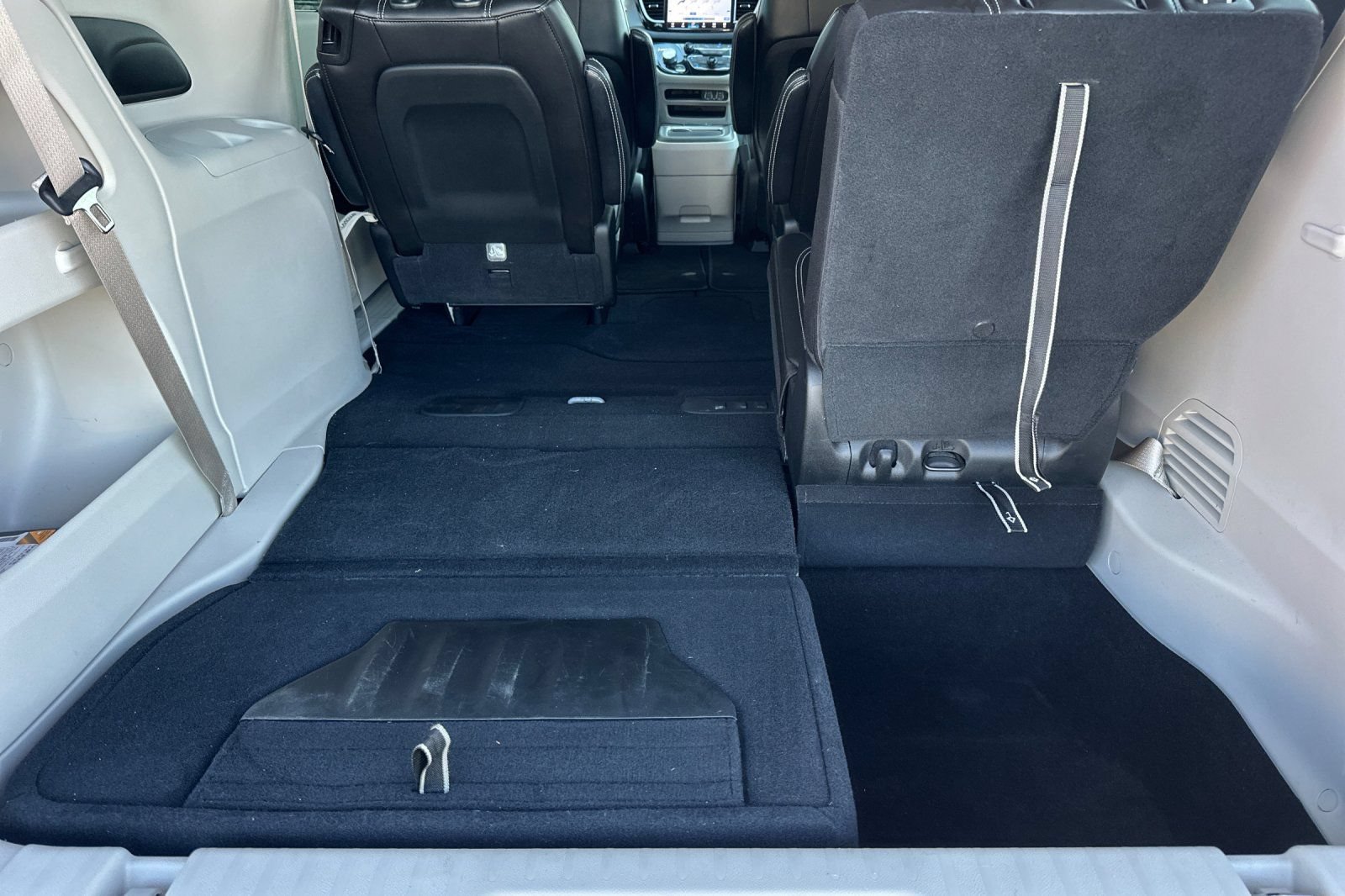 Certified 2023 Chrysler Pacifica Touring-L FWD image 17