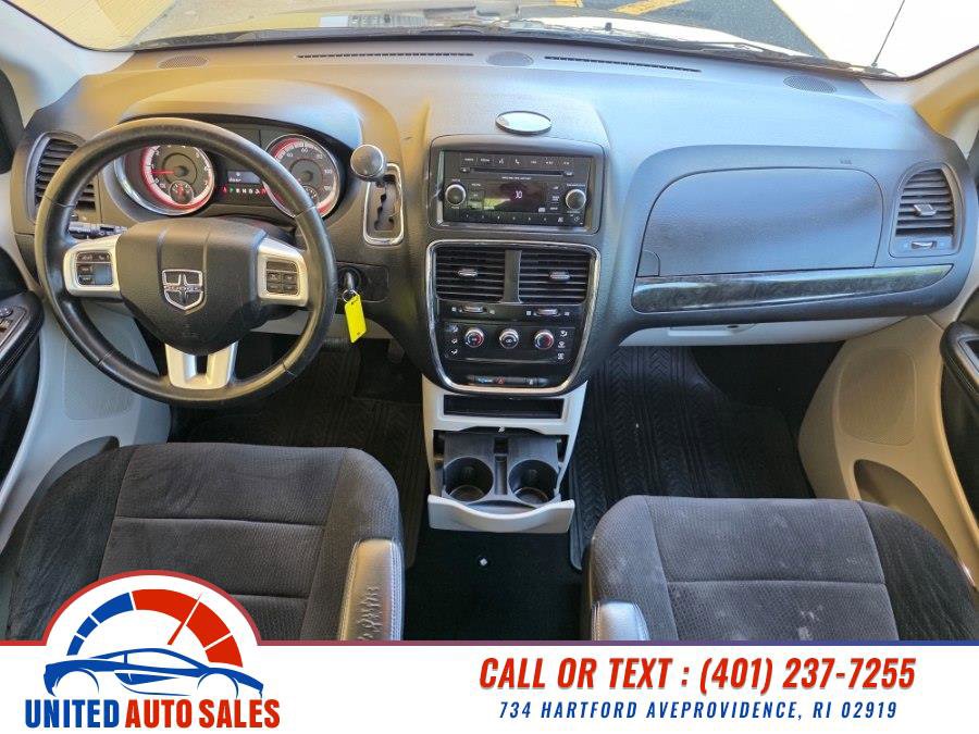 Used 2014 Dodge Grand Caravan American Value Package w/ UConnect Hands-Free Group FWD image 12