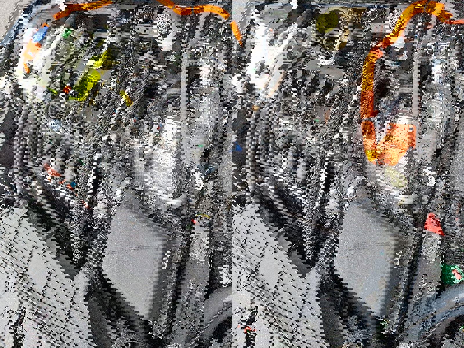 Used 2024 Ford Escape SE w/ PHEV Premium Package image 27