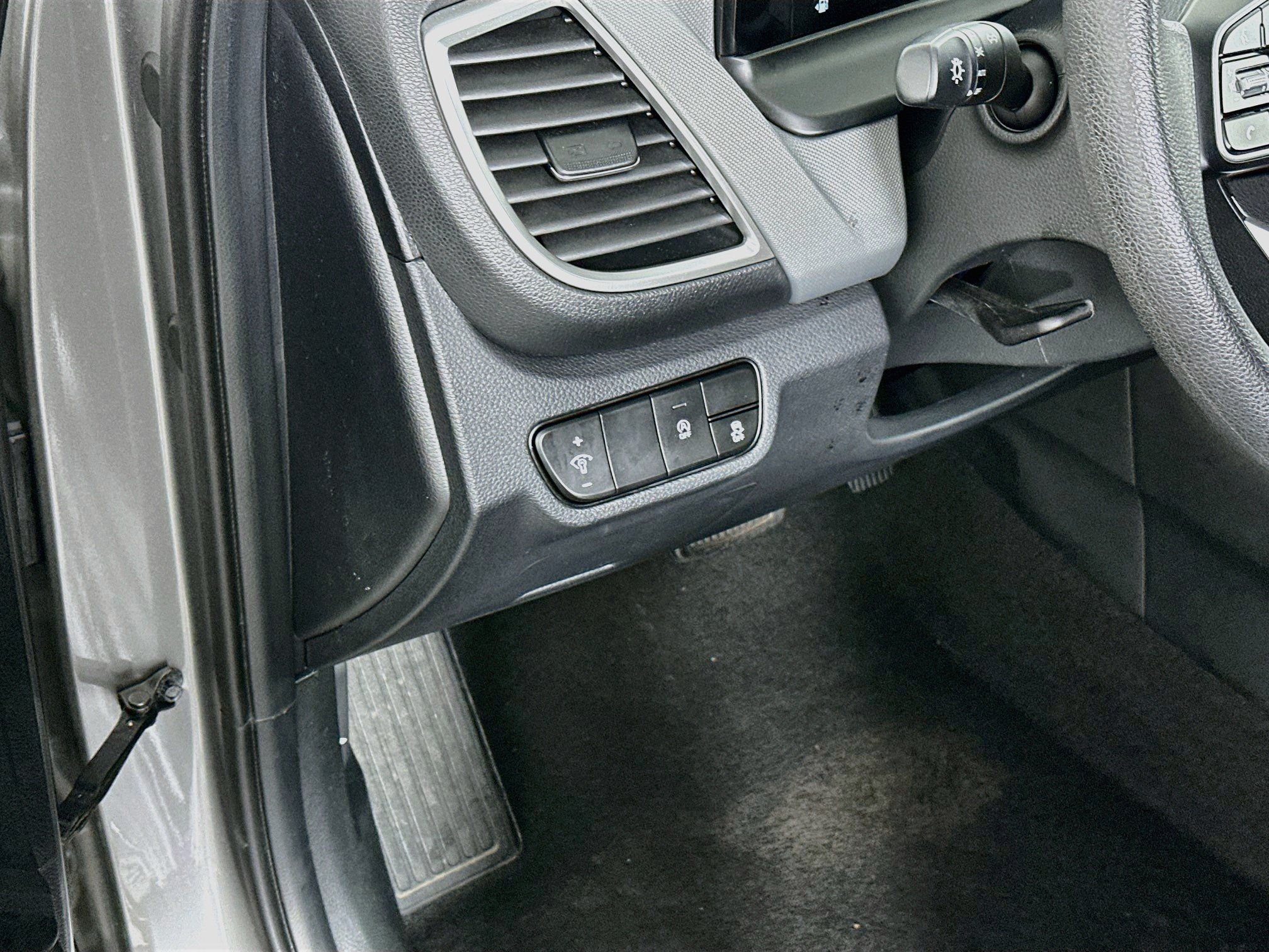 Used 2026 Kia Seltos LX AWD/4WD image 16