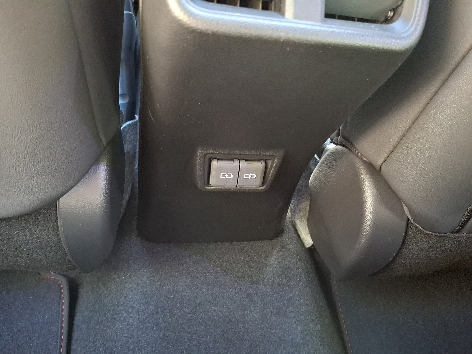 Used 2025 Lexus UX 300h AWD w/ Accessory Package (Z2) image 10