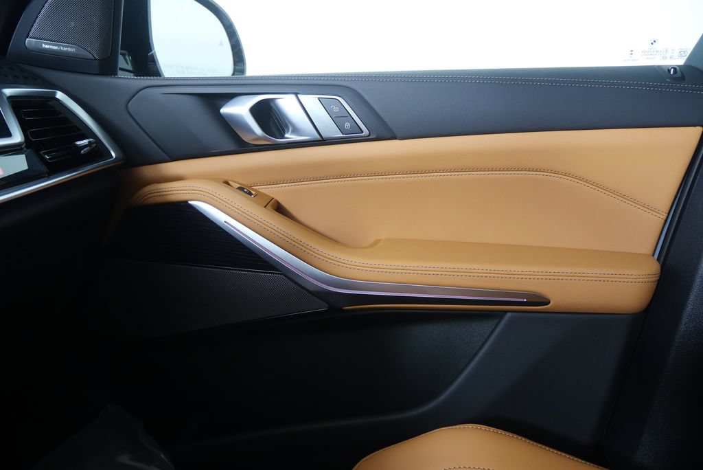 Used 2026 BMW X5 sDrive40i w/ M Sport Package RWD image 24