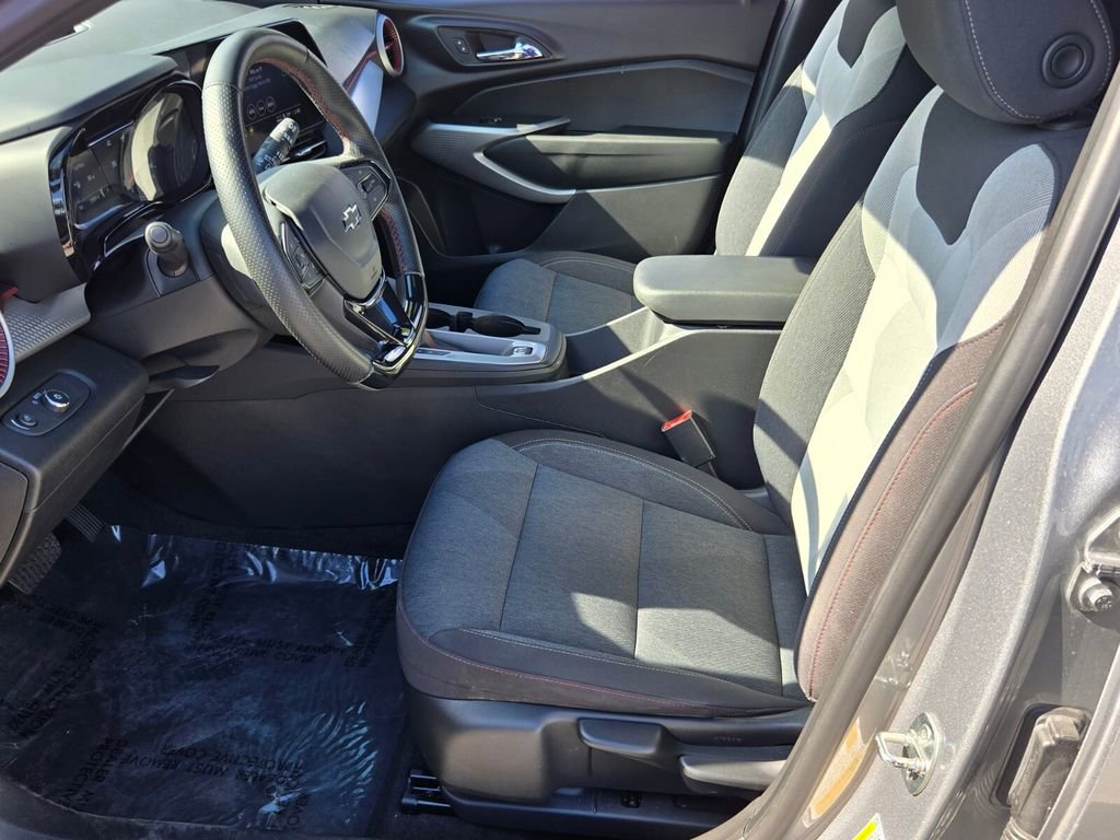 Used 2024 Chevrolet Trax RS w/ Driver Confidence Package image 10