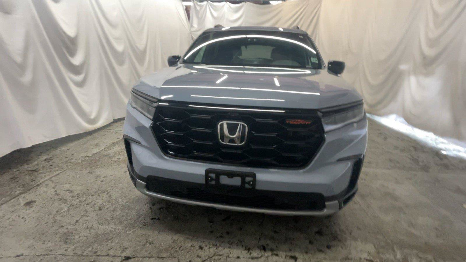 Certified 2024 Honda Pilot TrailSport image 16