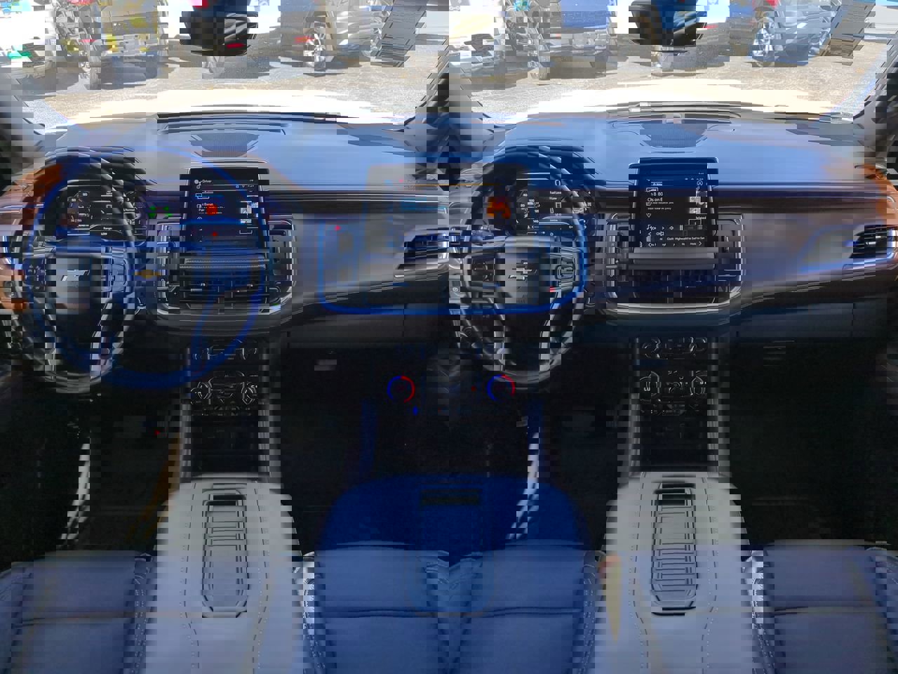 Used 2023 Chevrolet Tahoe High Country w/ Premium Package 2 AWD/4WD image 15