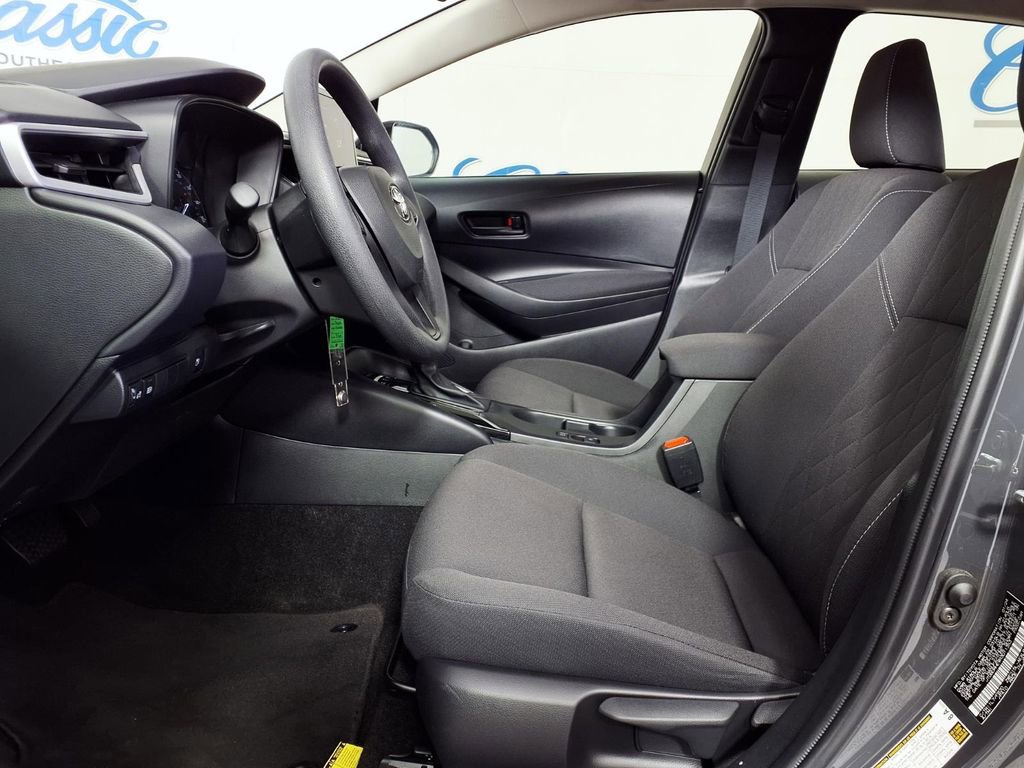 Used 2024 Toyota Corolla LE image 8