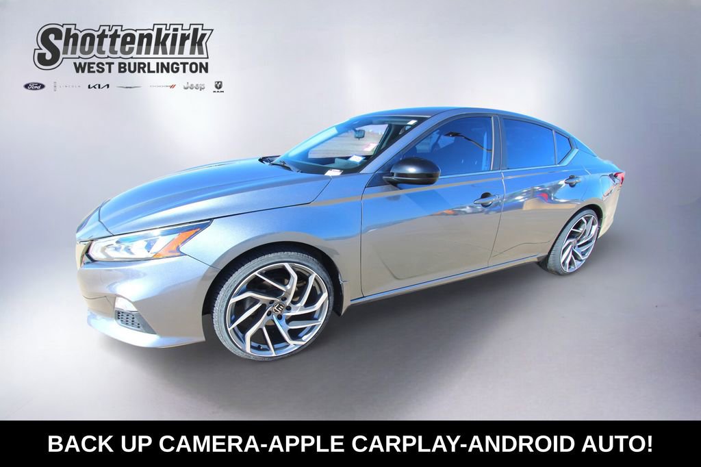 Used 2020 Nissan Altima 2.5 SR image 1