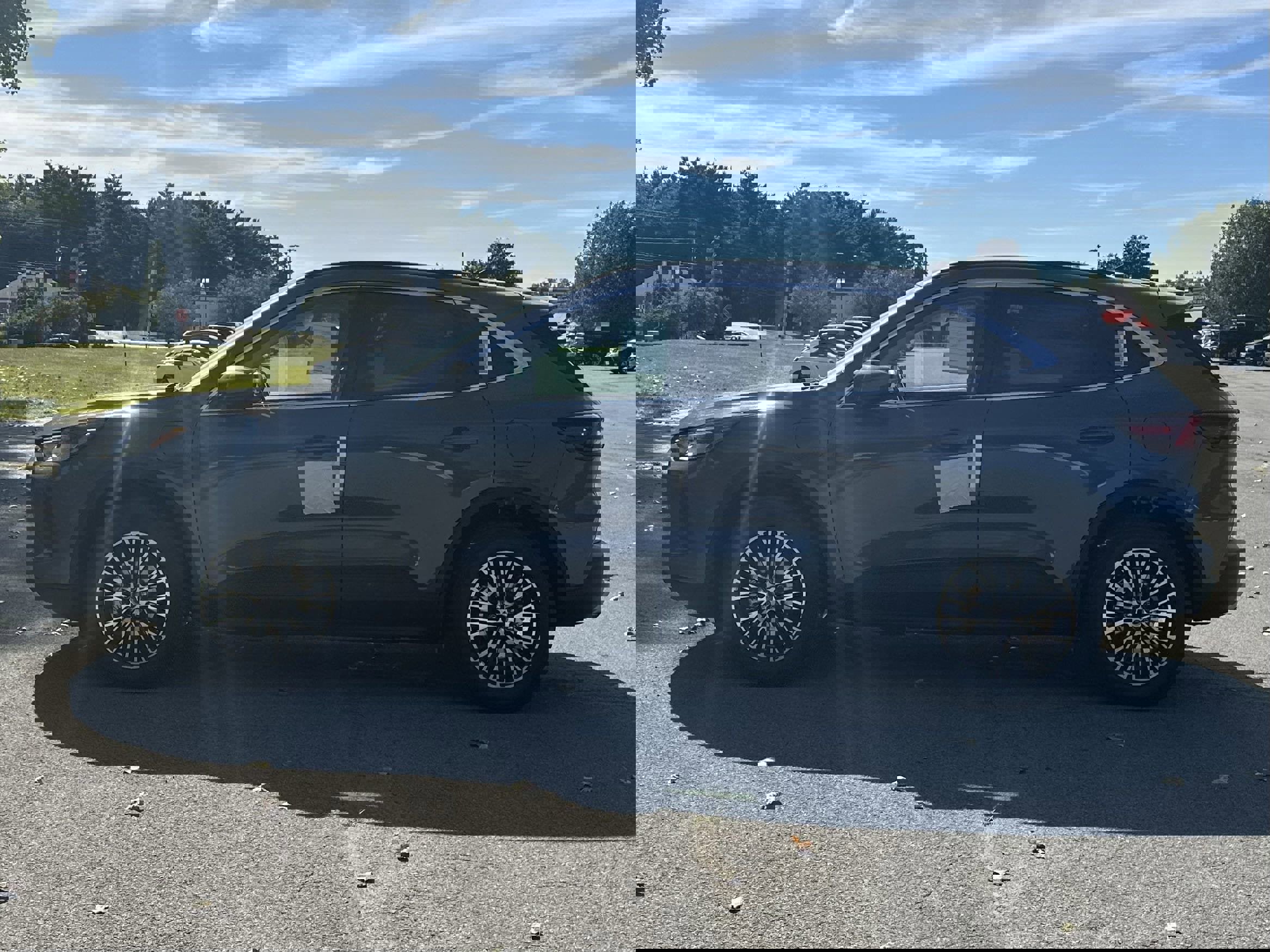 New 2025 Ford Escape SE image 8