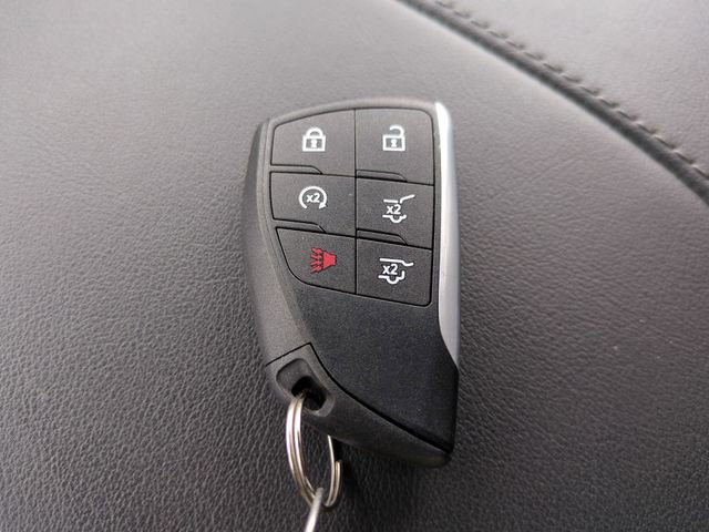 Certified 2025 Chevrolet Suburban LT image 36