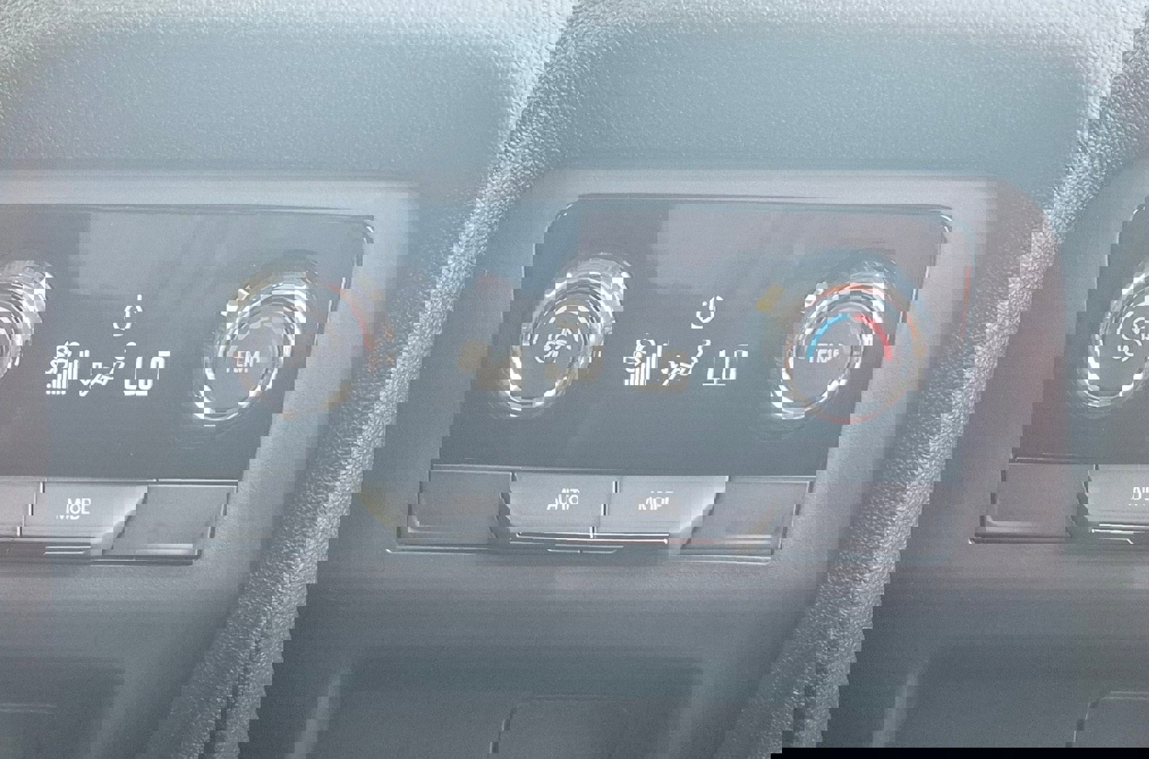 New 2026 Chevrolet Traverse Z71 image 7