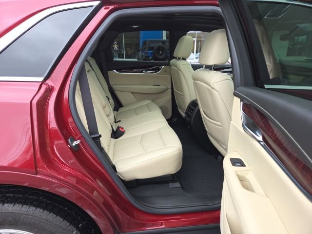 Used 2017 Cadillac XT5 Luxury image 52