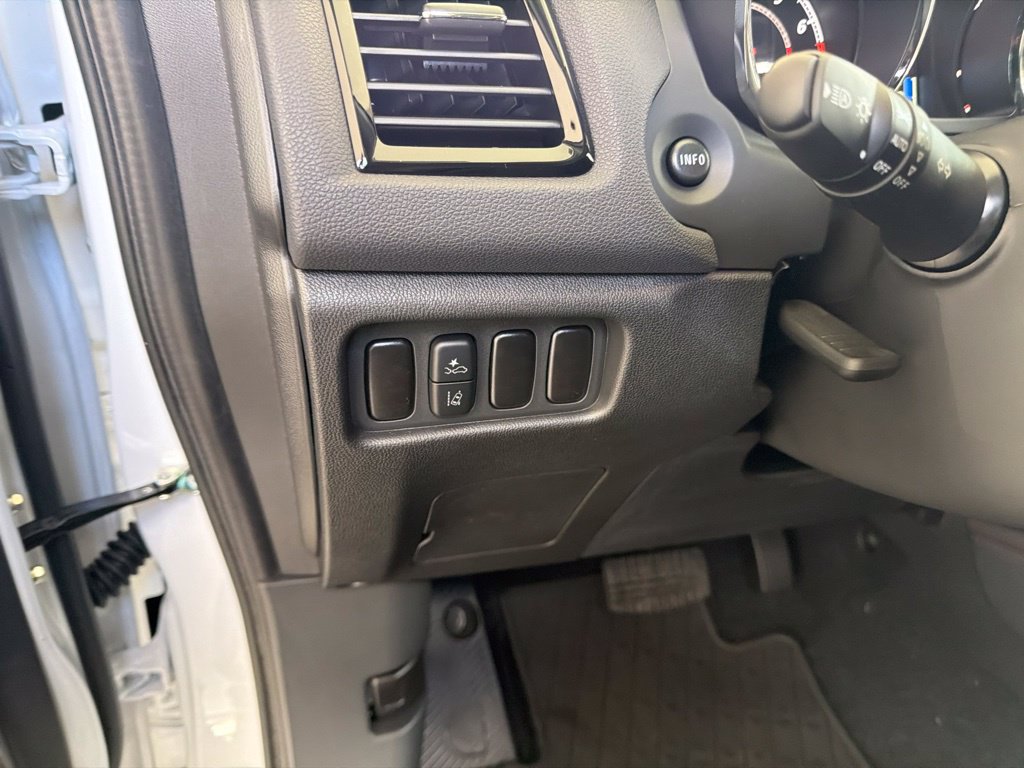 New 2027 Mitsubishi Outlander Sport LE FWD image 36