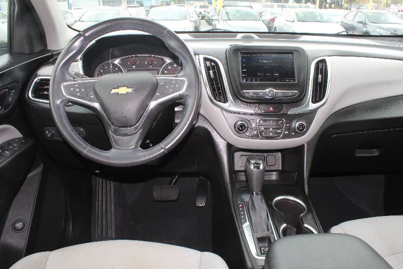 Used 2021 Chevrolet Equinox LT w/ Driver Convenience Package image 12