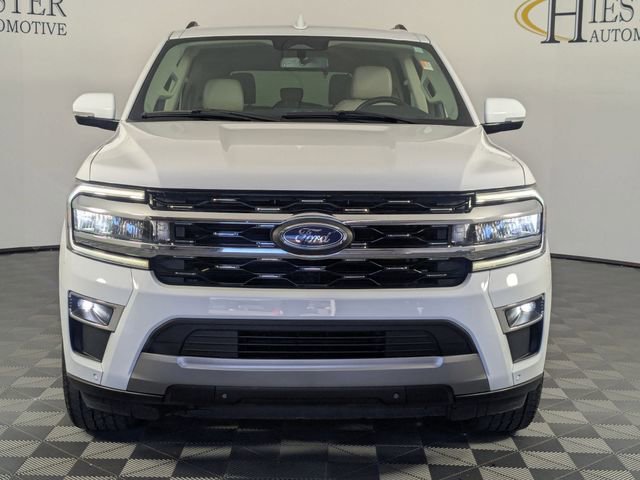 Used 2024 Ford Expedition Limited image 3