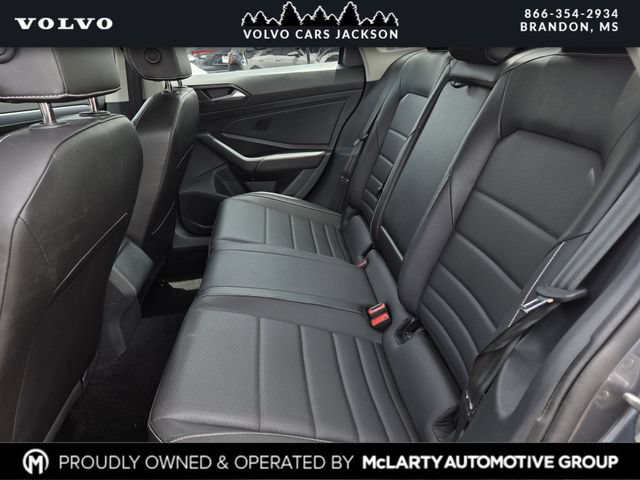 Used 2024 Volkswagen Jetta SE FWD image 17