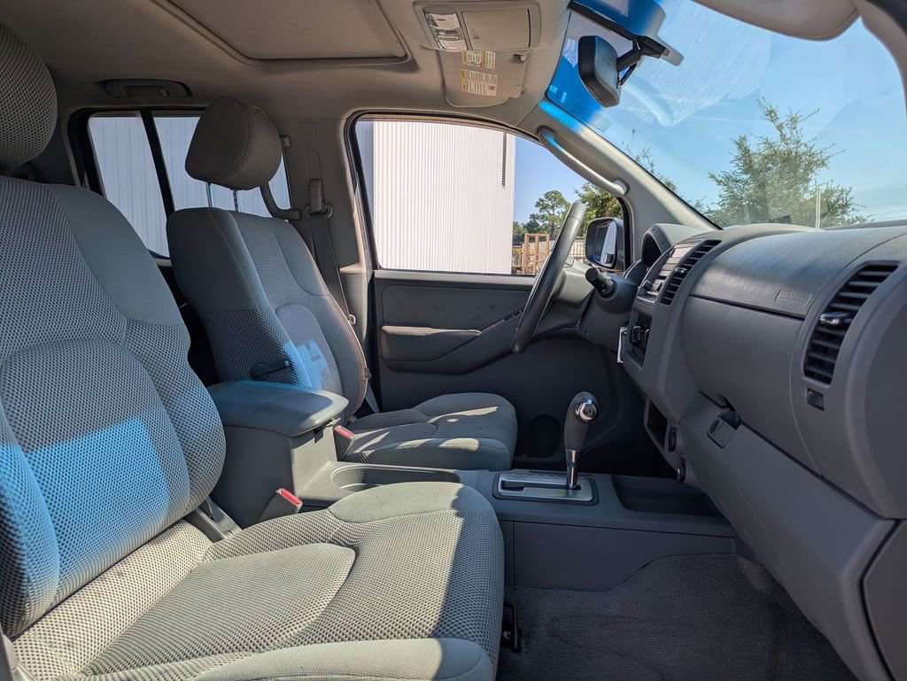 Used 2006 Nissan Frontier LE w/ (H01) Rockford Fosgate Pkg image 31