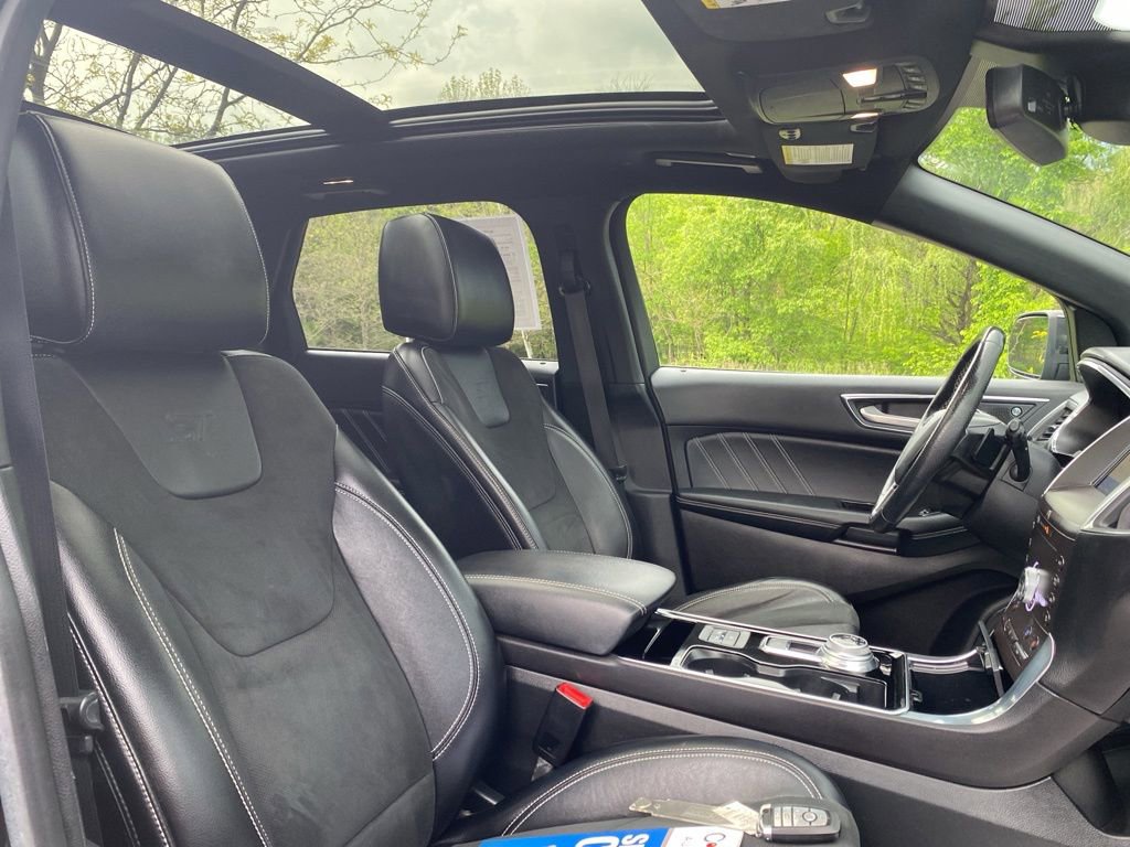 Used 2020 Ford Edge ST w/ Equipment Group 401A AWD/4WD image 10