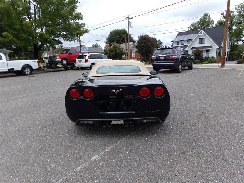 Used 2007 Chevrolet Corvette Convertible w/ Preferred Equipment Group image 5