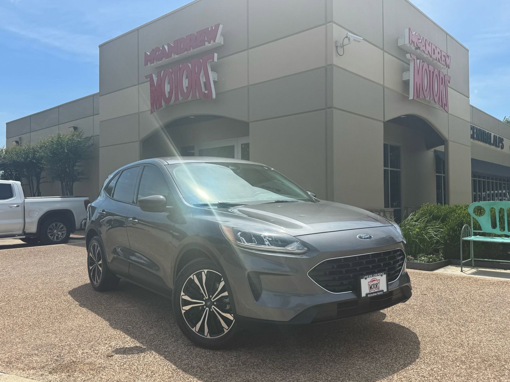 Used 2021 Ford Escape SE w/ SE Sport Appearance Package