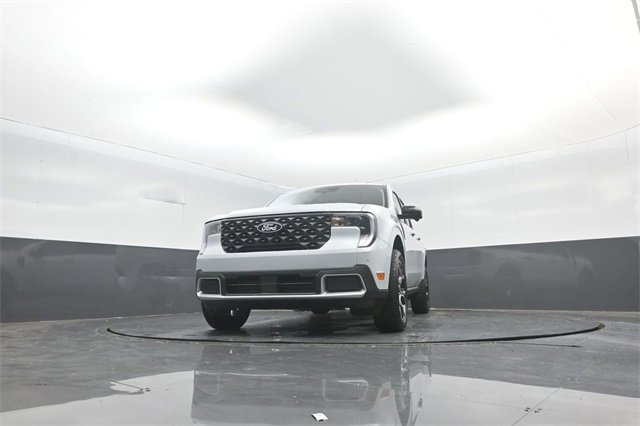 New 2025 Ford Maverick Lariat w/ 4K Tow Package image 30