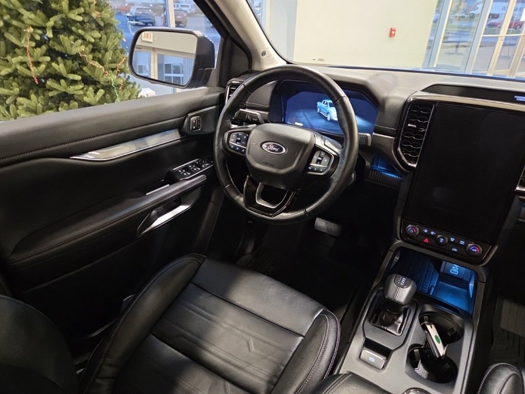 Used 2024 Ford Ranger Lariat w/ Trailer Tow Package image 17