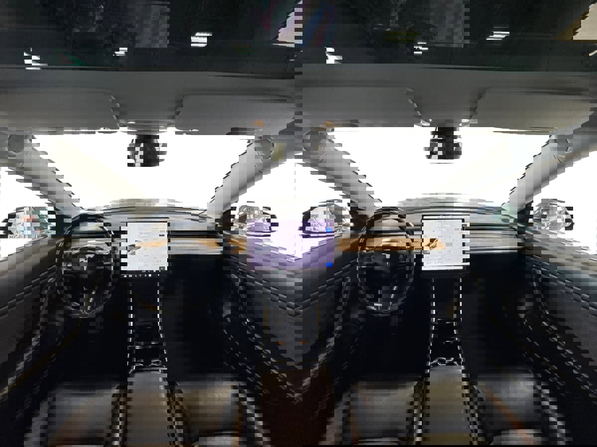 Used 2018 Tesla Model 3 Long Range image 16