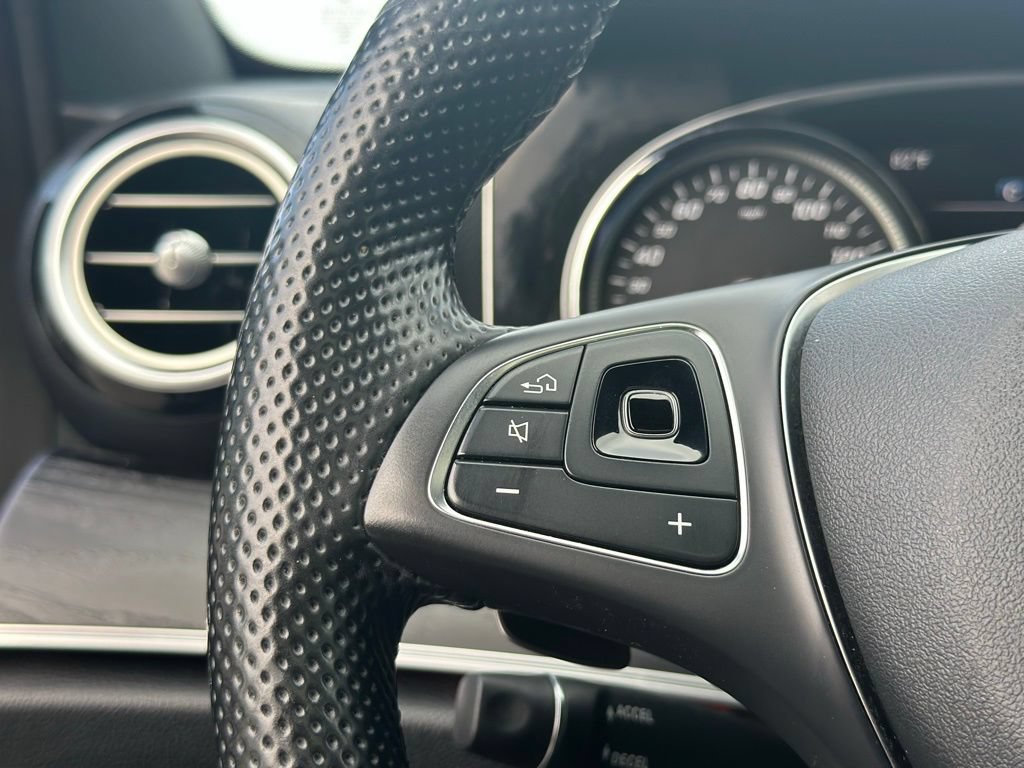 Used 2017 Mercedes-Benz E 300 4MATIC image 30