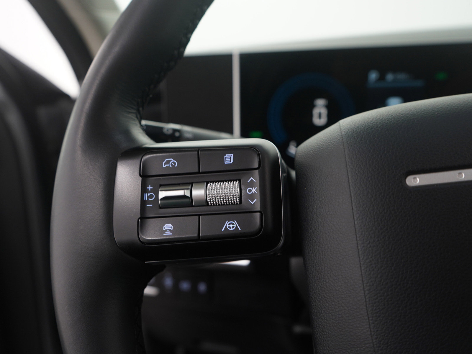 Used 2025 Hyundai Santa Fe SEL image 29