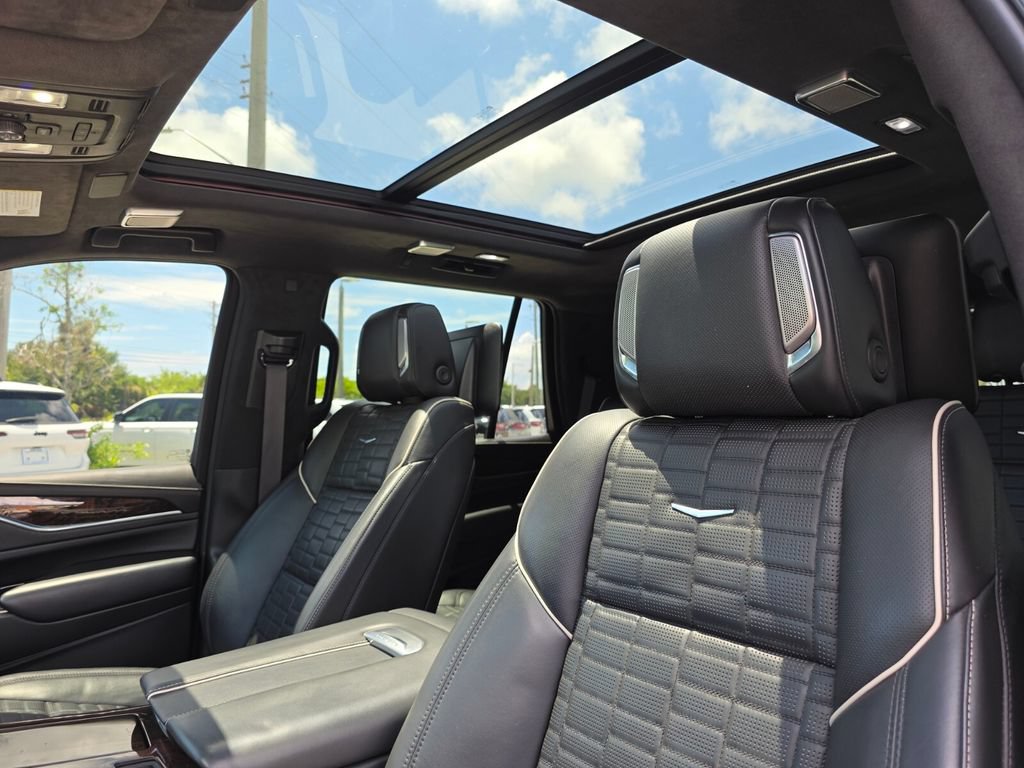 Used 2021 Cadillac Escalade Sport Platinum RWD image 29