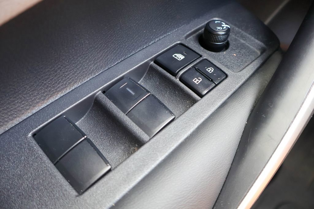 Used 2024 Toyota Corolla SE FWD image 17