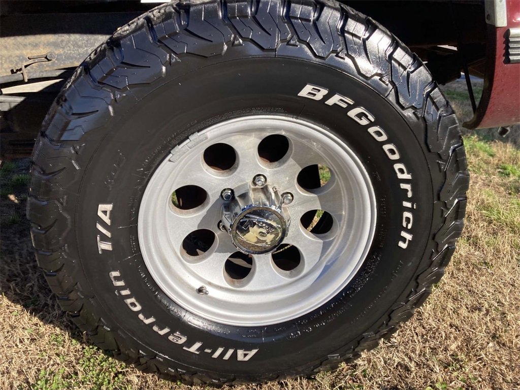 Used 1998 Chevrolet Silverado 1500 Base w/ Preferred Equipment Group 2 image 9