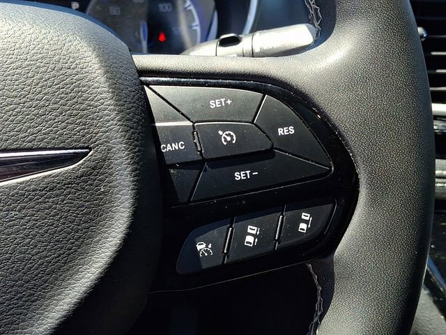 Used 2022 Chrysler Pacifica Touring-L w/ Uconnect Theater Family Group AWD/4WD image 20