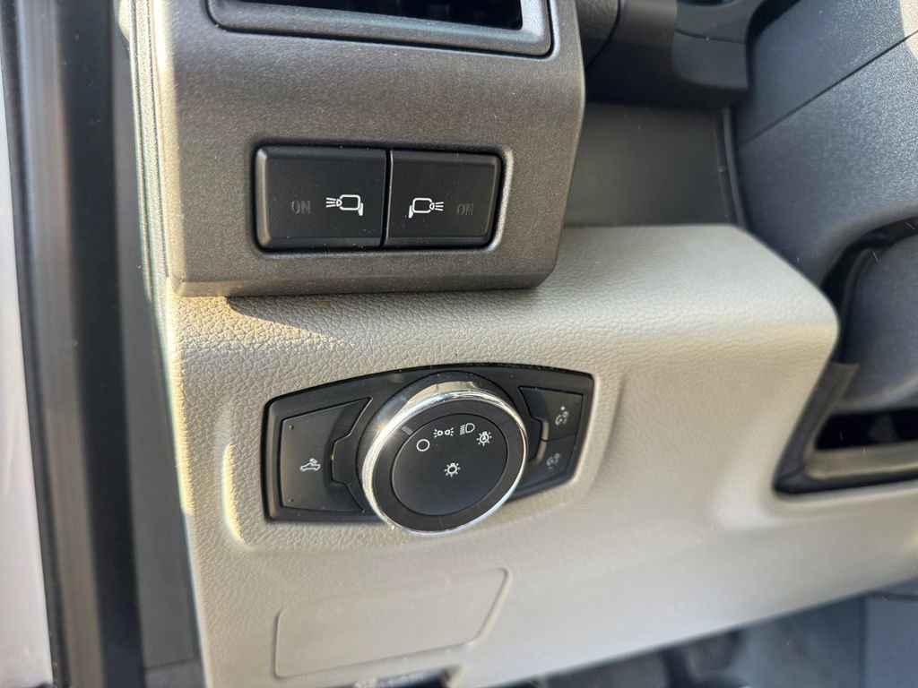 Used 2022 Ford F550 2WD Crew Cab Super Duty w/ Power Equipment Group image 32