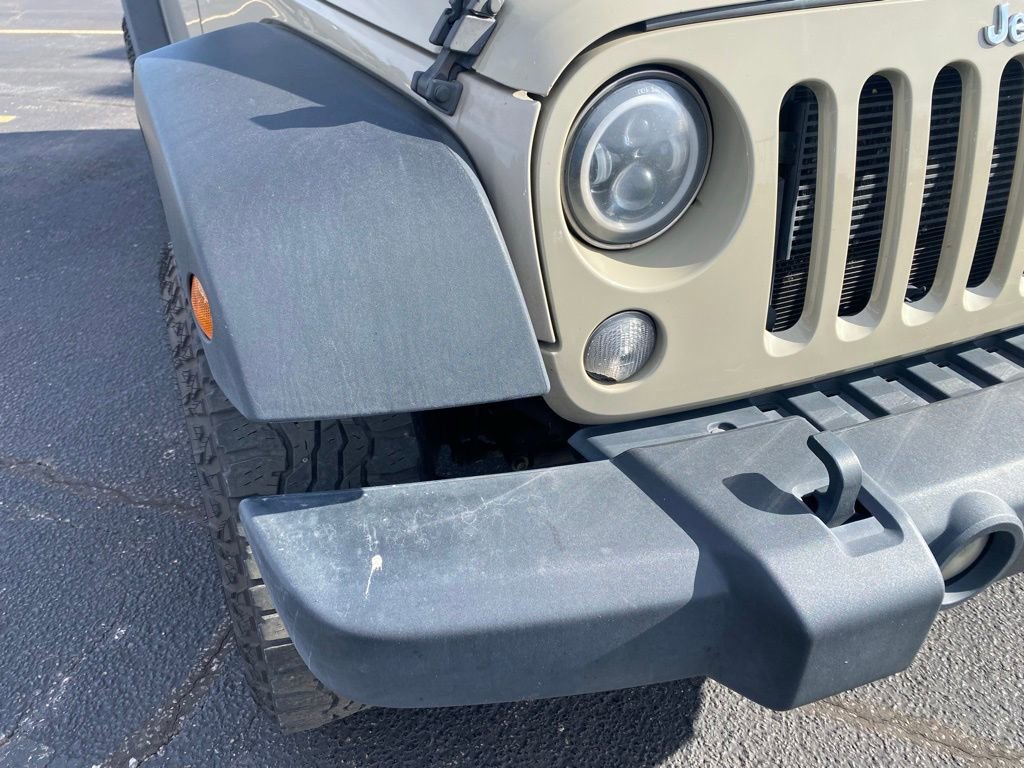 Used 2018 Jeep Wrangler Sport image 3