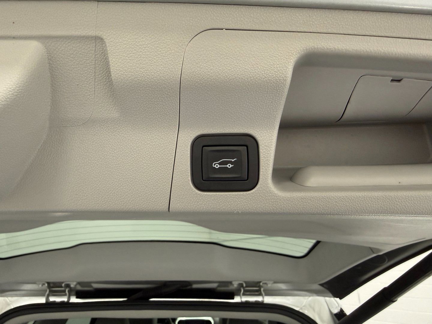 Used 2020 GMC Acadia SLT w/ LPO, Cargo Package image 49