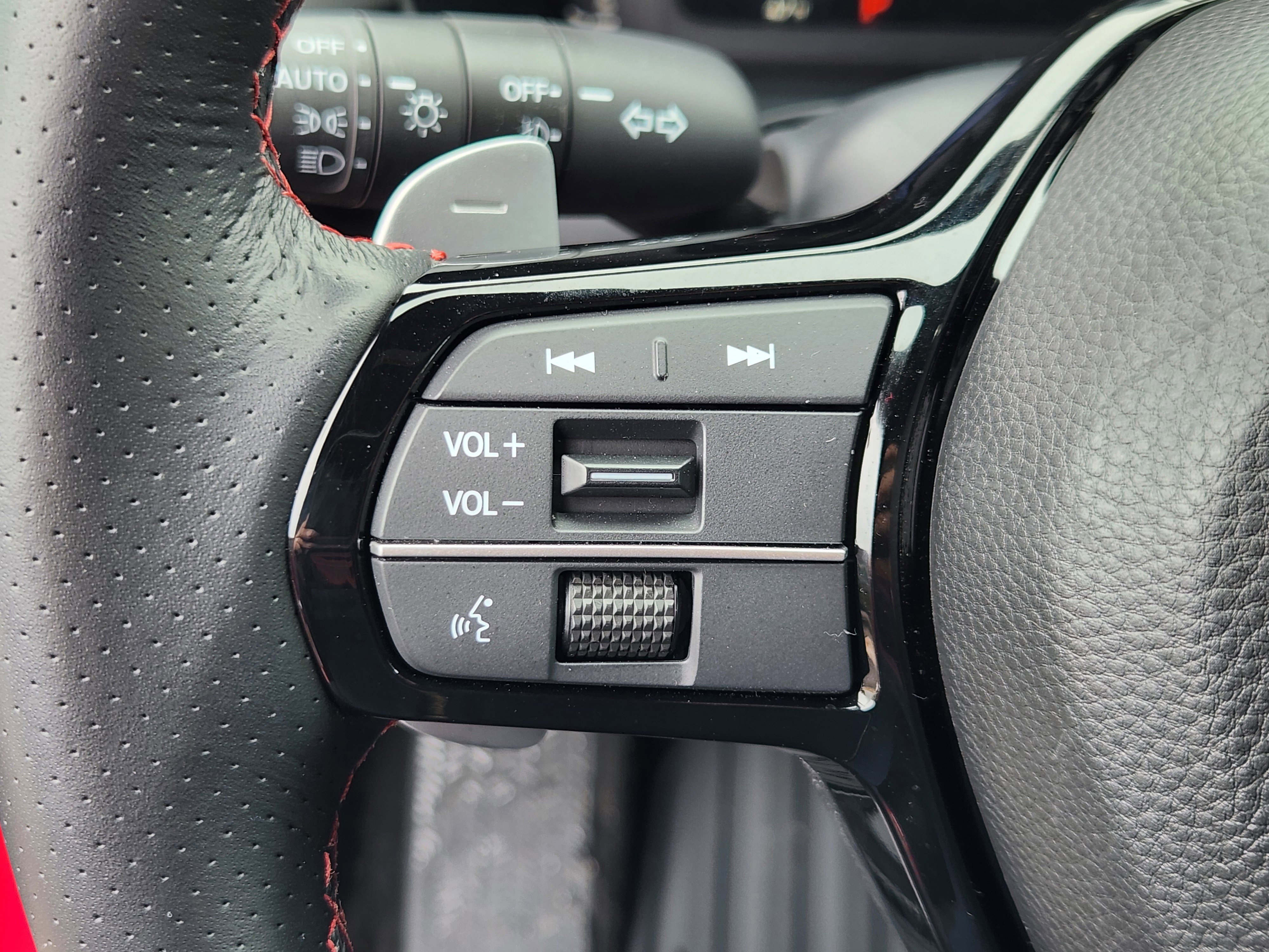 Certified 2025 Acura ADX A-Spec image 23