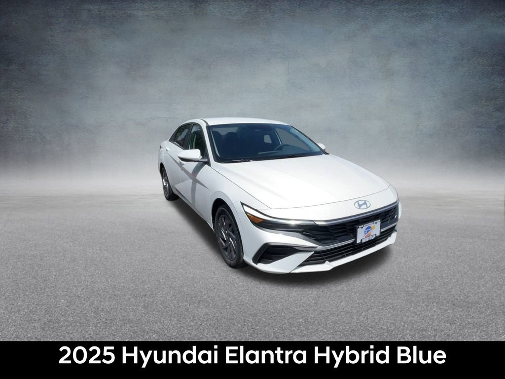 Used 2025 Hyundai Elantra Blue image 3