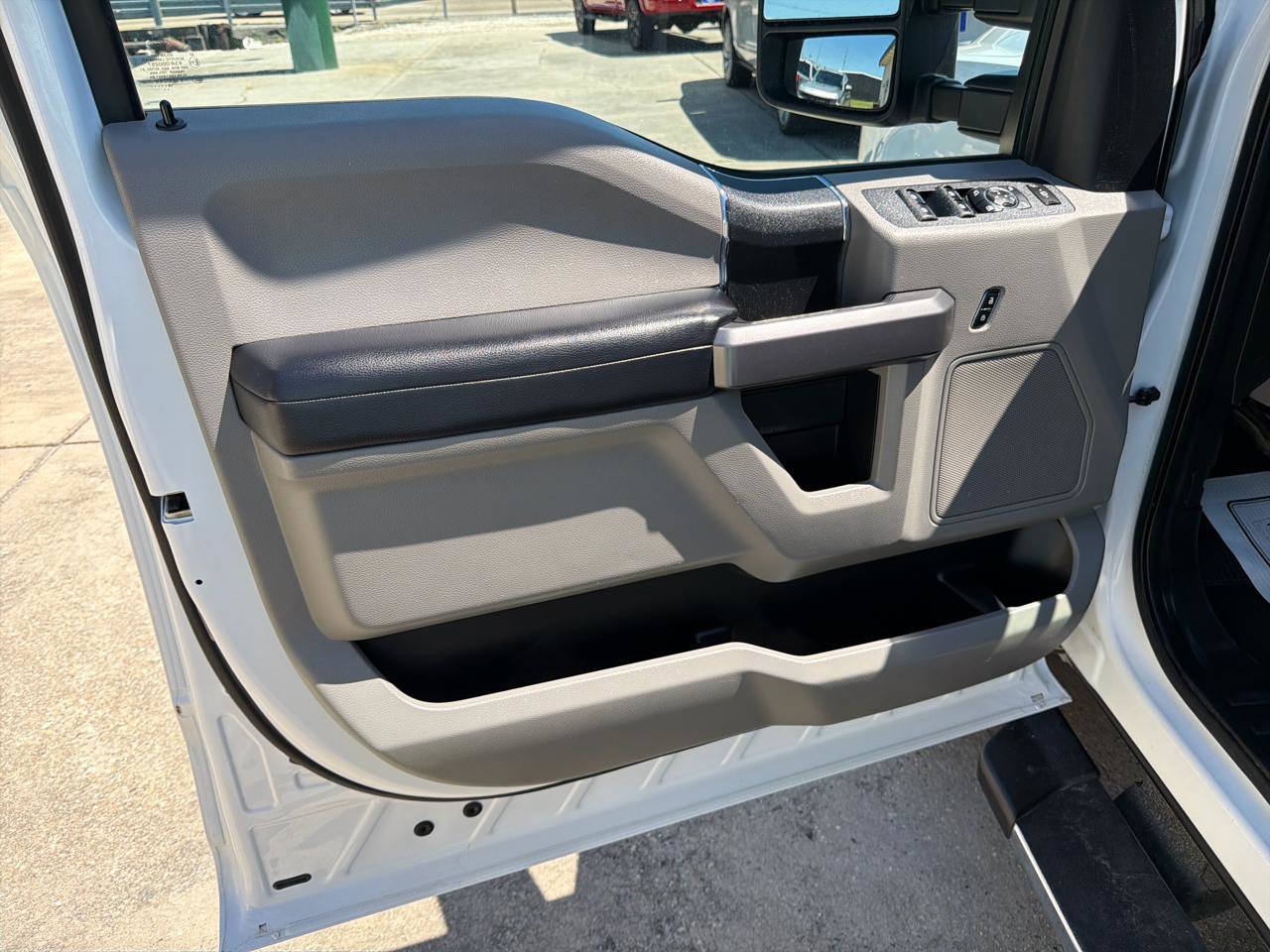 Used 2019 Ford F250 XLT w/ XLT Value Package AWD/4WD image 17
