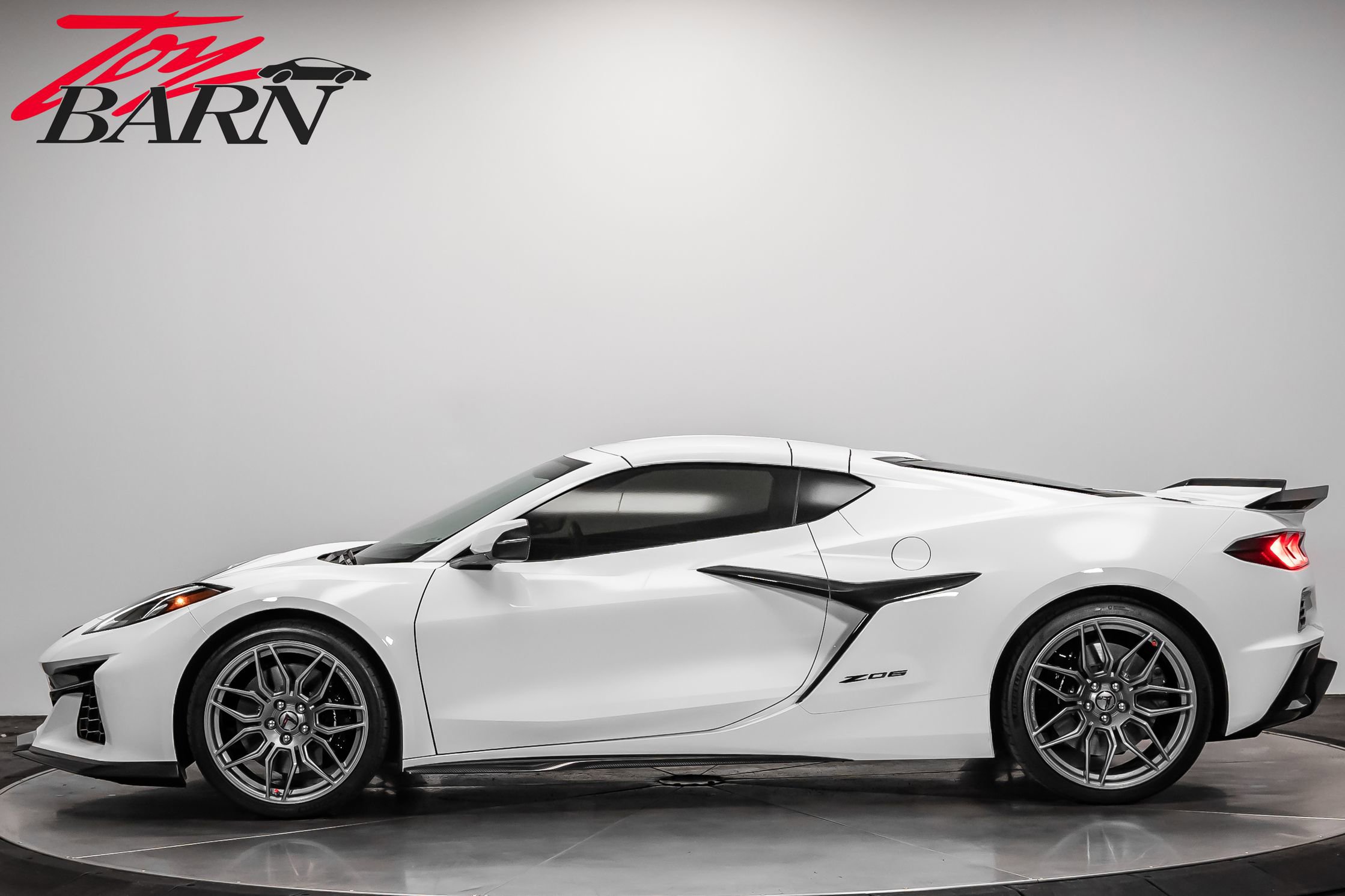 Used 2023 Chevrolet Corvette Z06 w/ Engine Appearance Package image 10