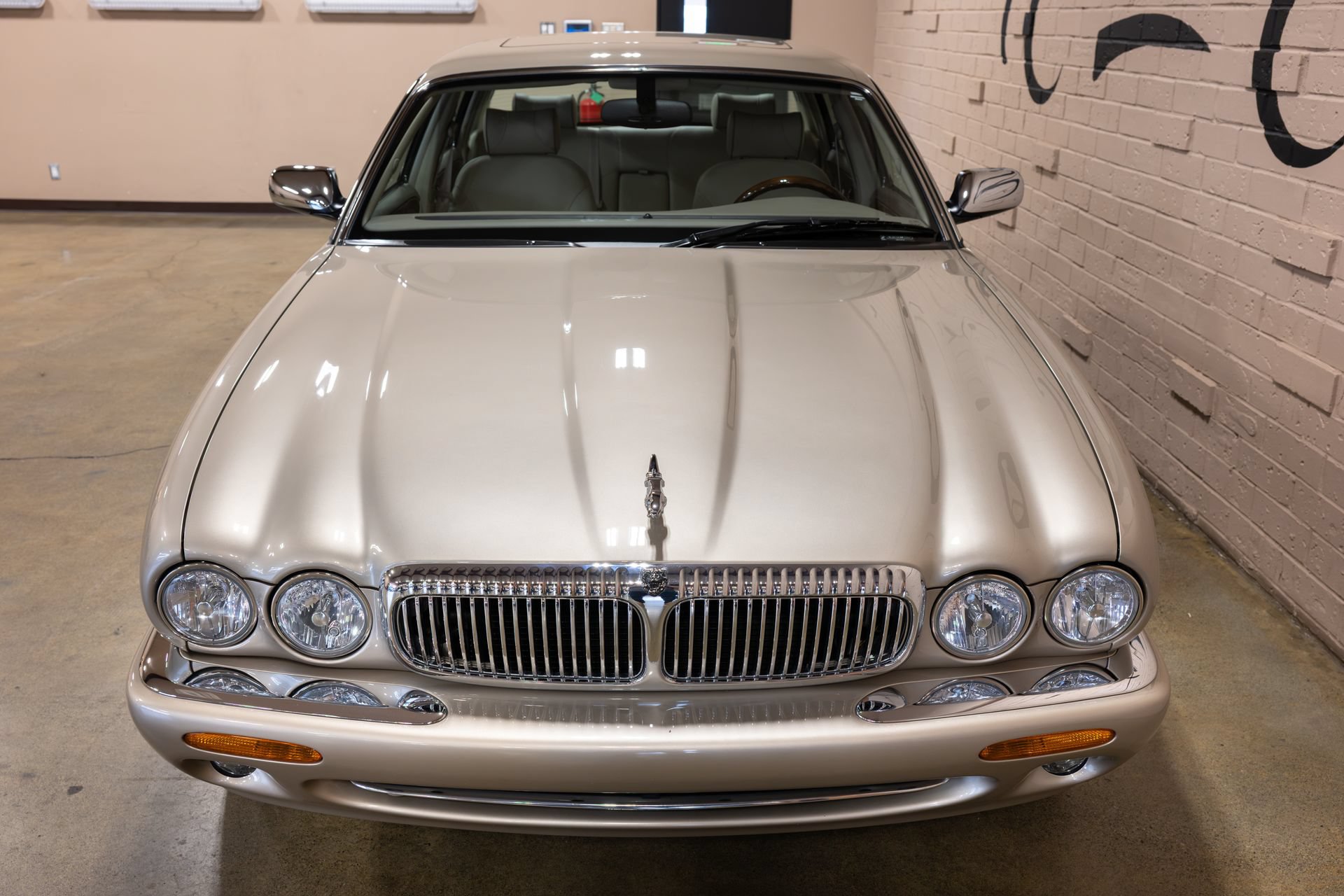 Used 2001 Jaguar XJ Supercharged RWD image 15