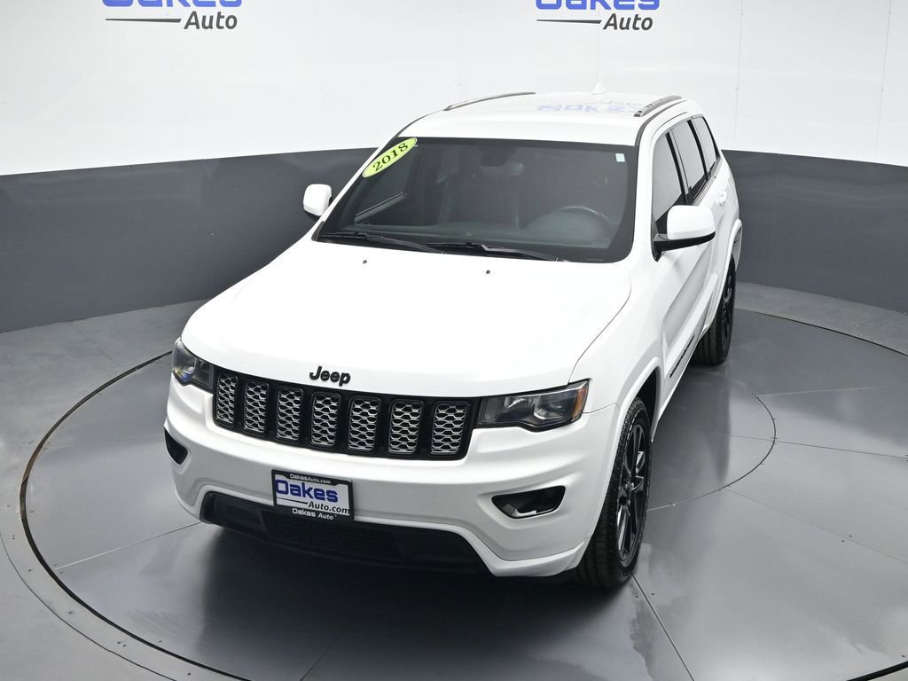 Used 2018 Jeep Grand Cherokee Altitude image 48