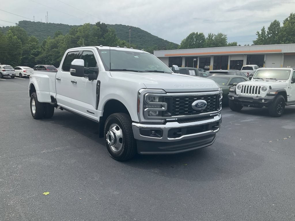 New 2026 Ford F350 Lariat w/ Chrome Package AWD/4WD image 3