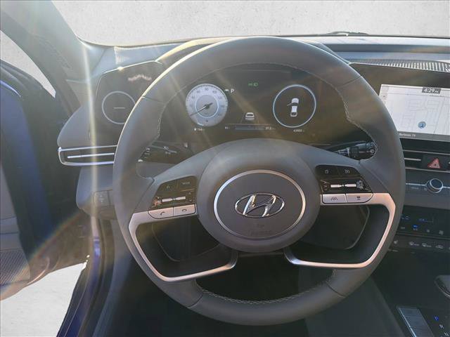 Used 2023 Hyundai Elantra SEL w/ Convenience Package FWD image 12