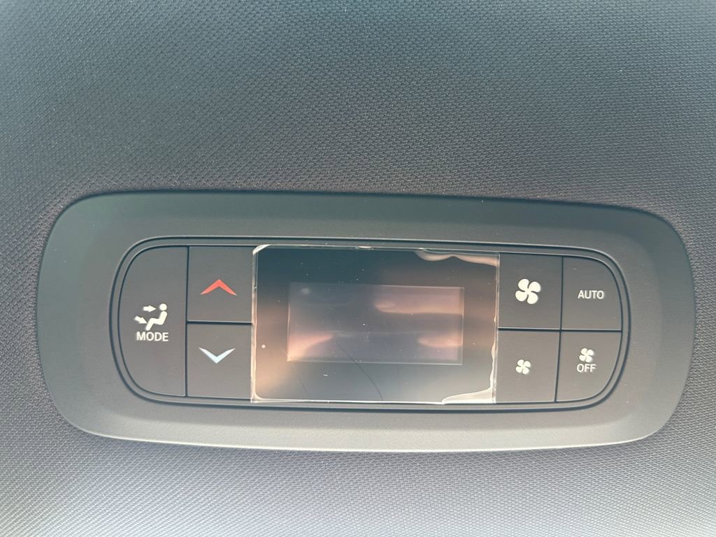 New 2026 Chrysler Pacifica Select image 16