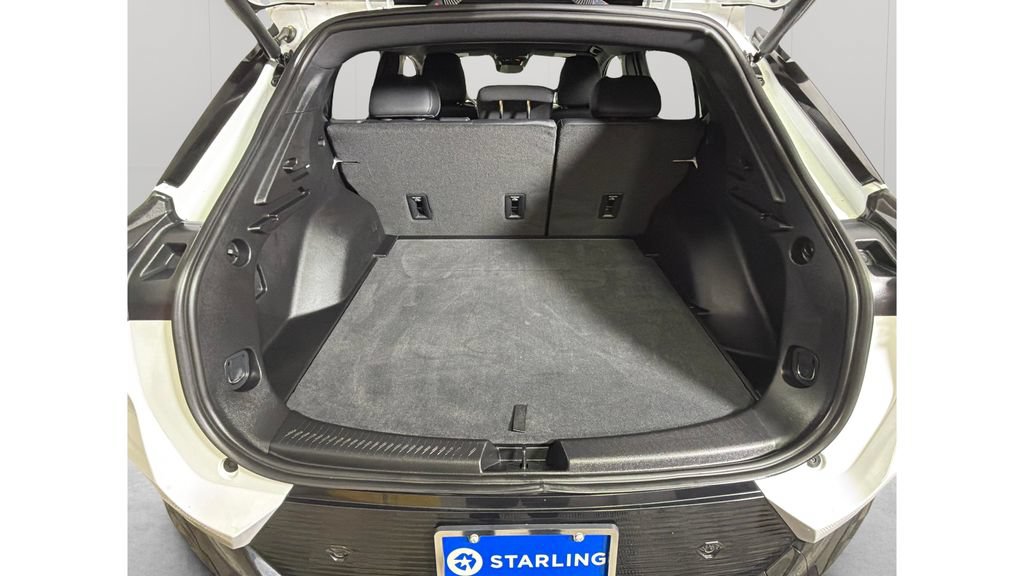Certified 2024 Chevrolet Equinox EV LT FWD image 29