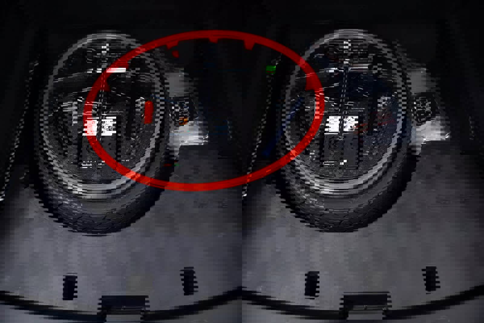 Certified 2025 Porsche Cayenne Coupe image 33